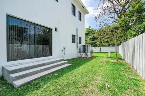 New Townhome Near Wilton/Las Olas/Beach 포트 로더데일 외부 사진